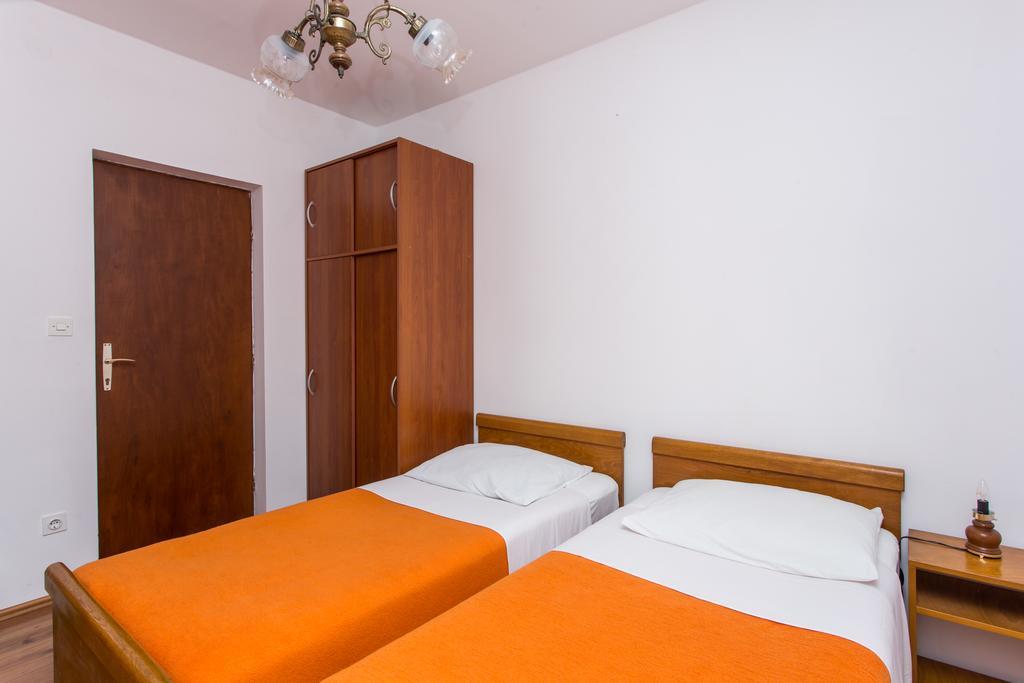 Guest House Lina Ragusa Esterno foto