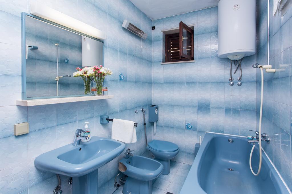 Guest House Lina Ragusa Esterno foto